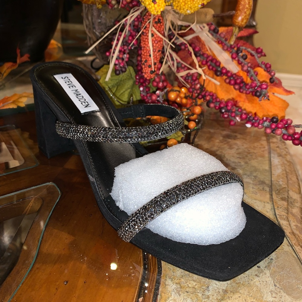 STEVE MADDEN SANDAL HEELS